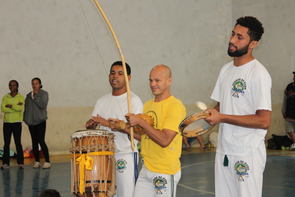 Read more about the article Programa Barça-Unimed realiza festival de capoeira