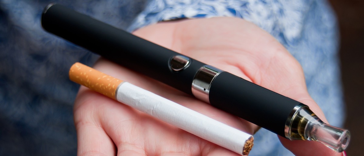 Read more about the article Cigarros eletrônicos destroem células bucais em poucos dias