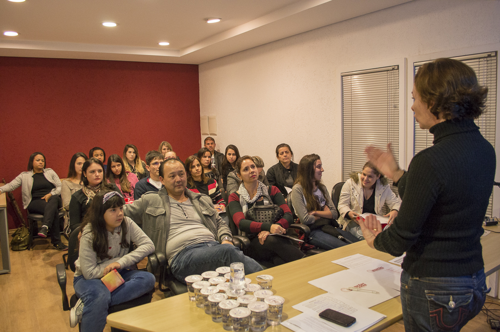 Leia mais sobre o artigo Clientes da Experimento Intercâmbio Cultural participam de palestra preparatória para High School