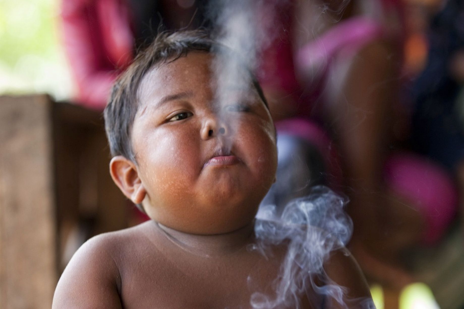 Leia mais sobre o artigo Como está o bebê que fumava 40 cigarros por dia?